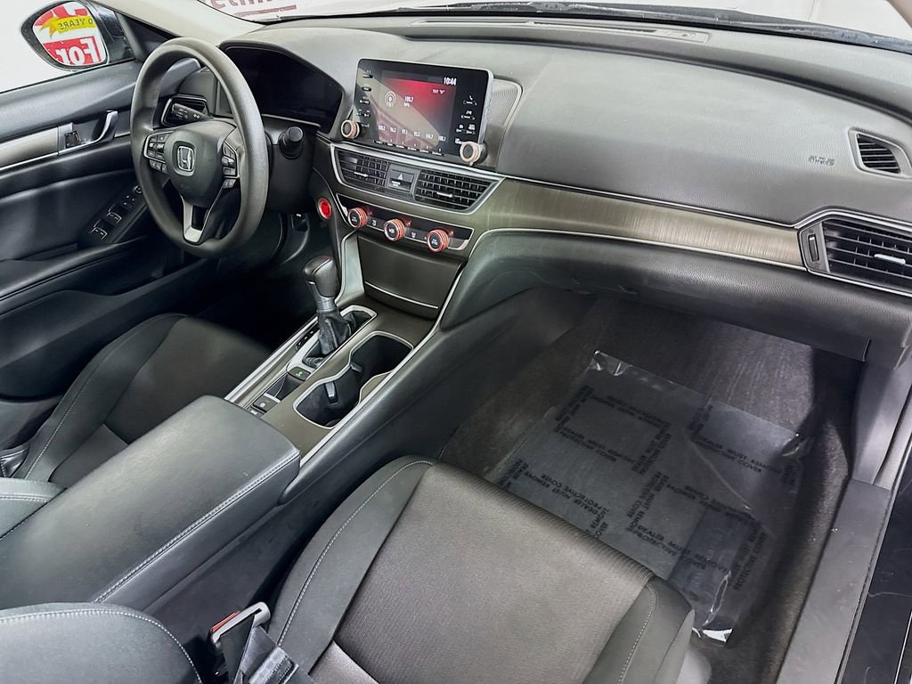 Used 2018 Honda Accord LX image 29