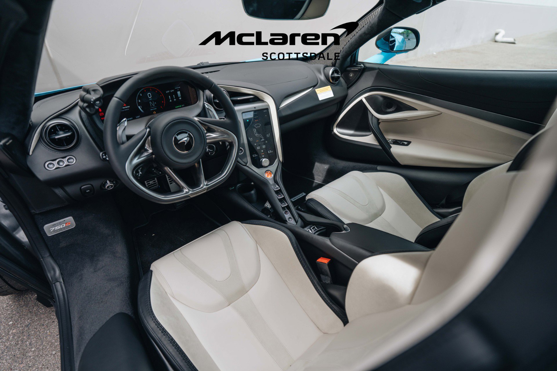Used 2025 McLaren 750S Spider image 27