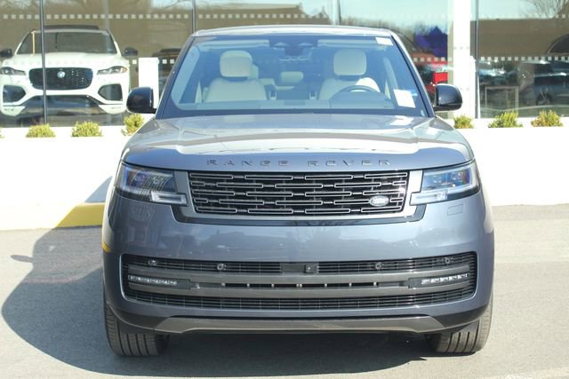 New 2026 Land Rover Range Rover Long Wheelbase SE image 8