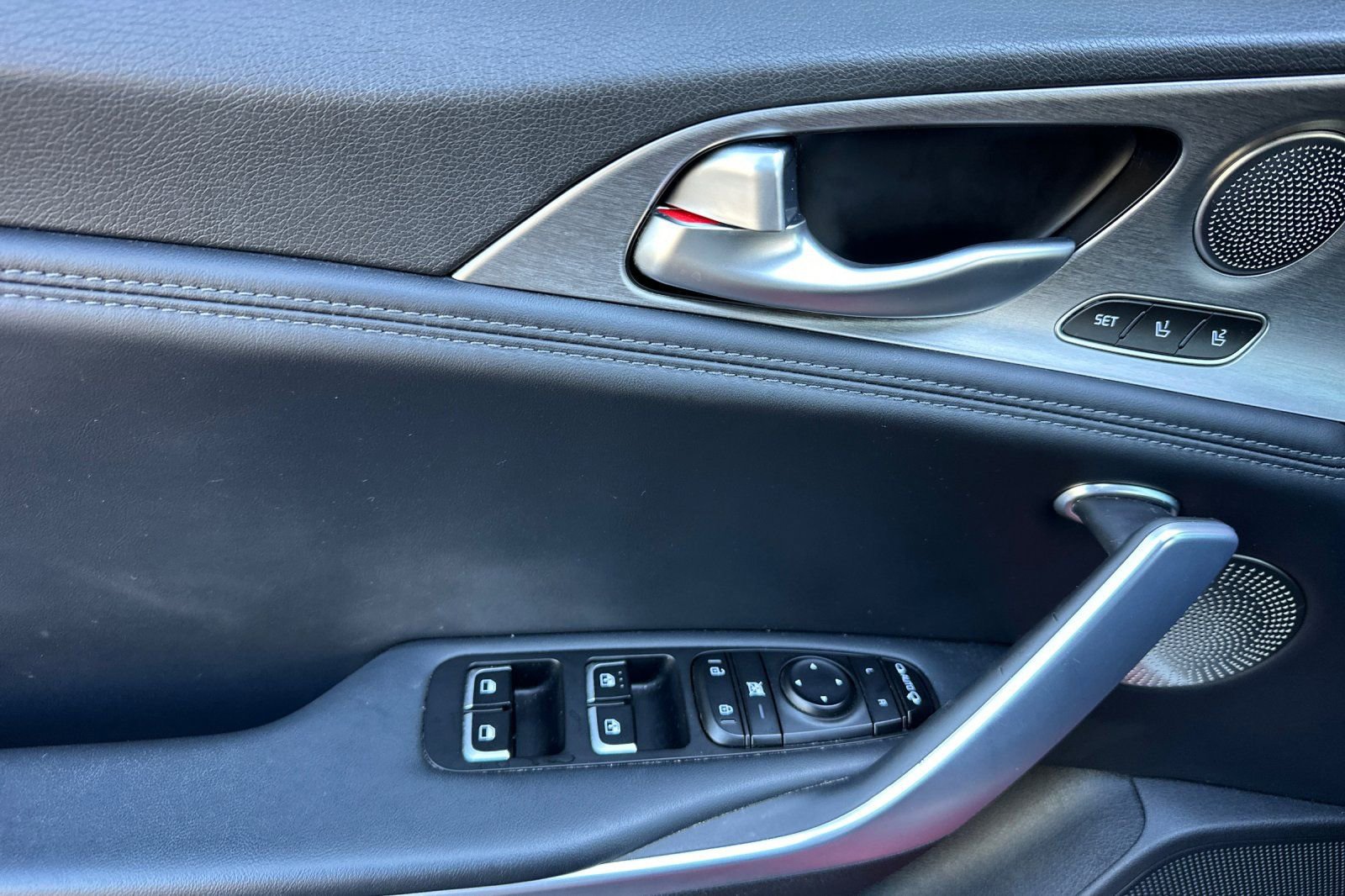 Used 2018 Kia Stinger GT2 image 8