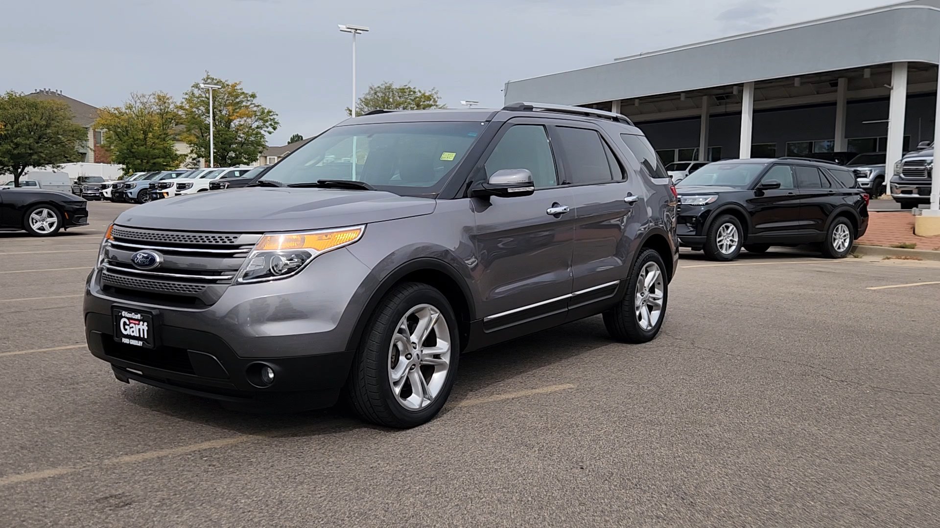 Used 2014 Ford Explorer Limited w/ Equipment Group 301A AWD/4WD image 2