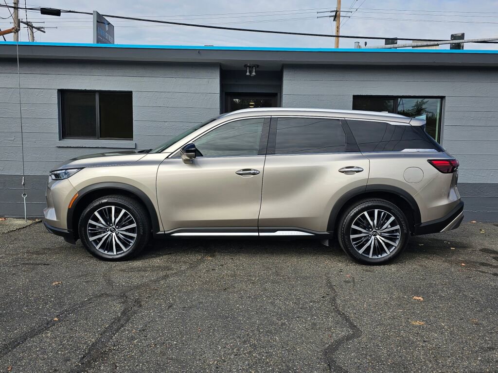 Used 2024 INFINITI QX60 Sensory image 3