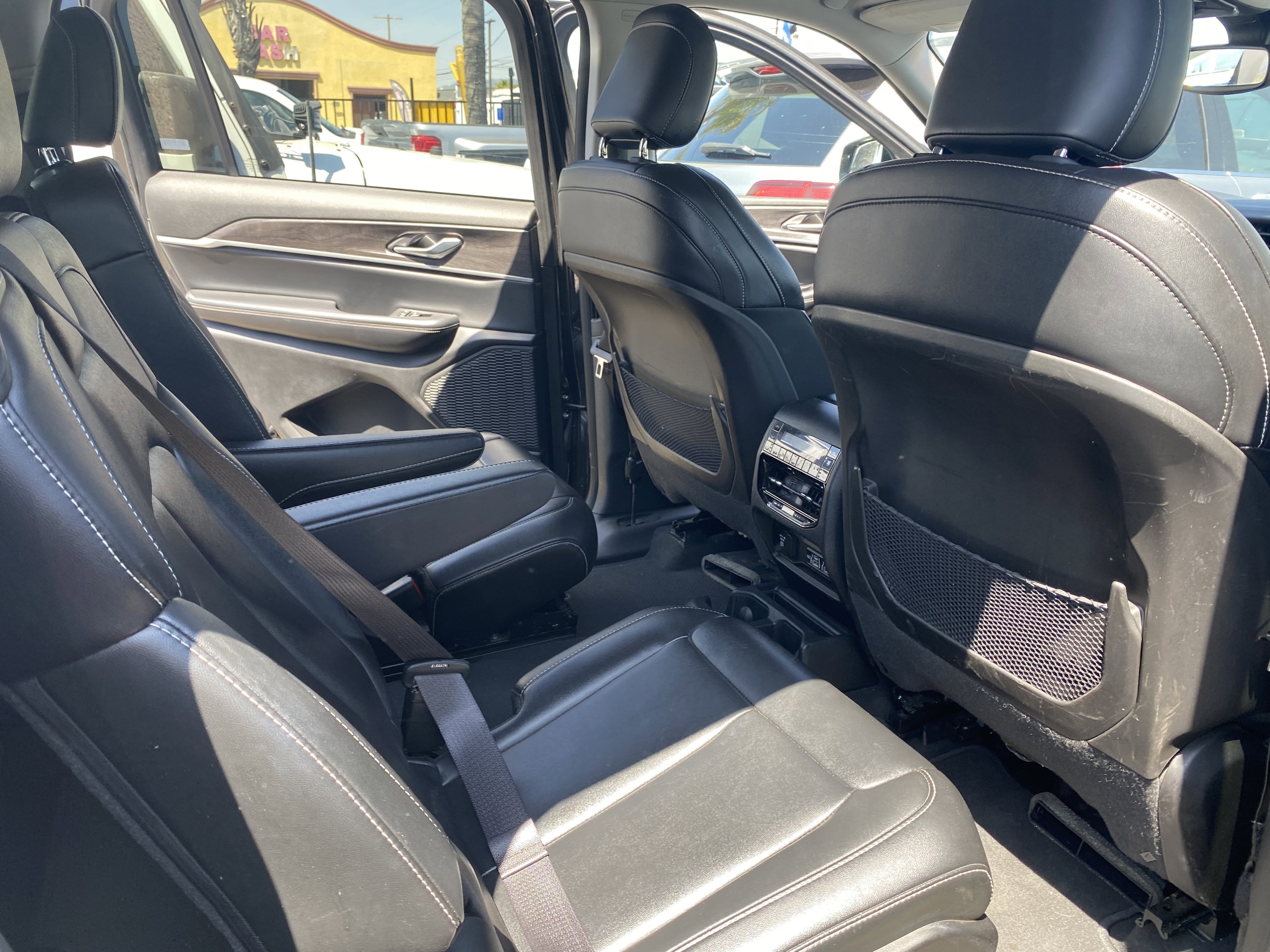 Used 2023 Jeep Grand Cherokee L Limited image 19