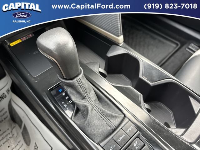 Used 2025 Toyota Camry SE w/ Convenience Package FWD image 30