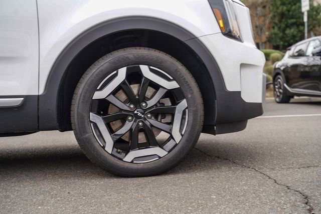 Certified 2024 Kia Telluride S w/ S Sunroof Package image 10