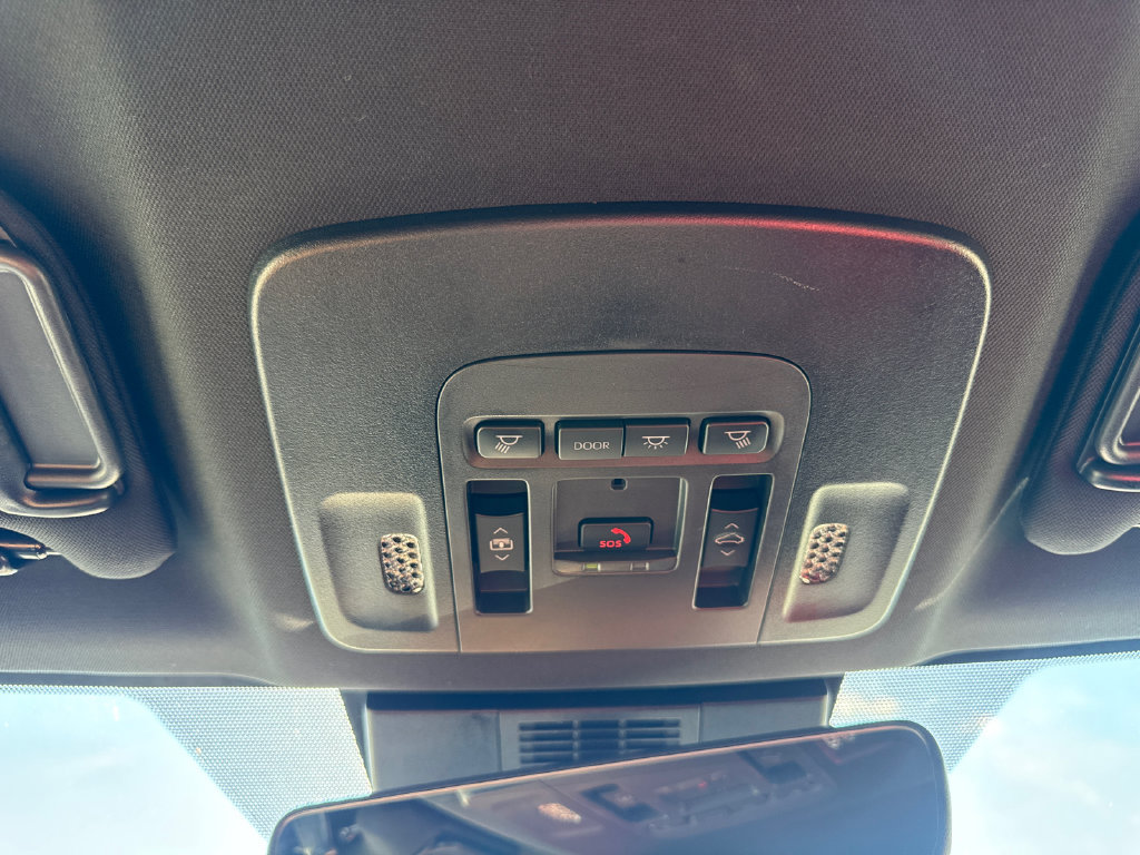 Used 2025 Toyota Camry XSE FWD image 28