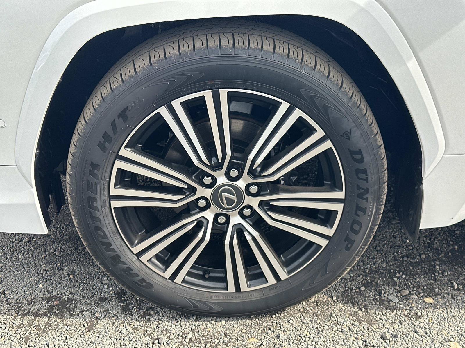 New 2026 Lexus LX 700h Luxury w/ Appearance Package AWD/4WD image 7
