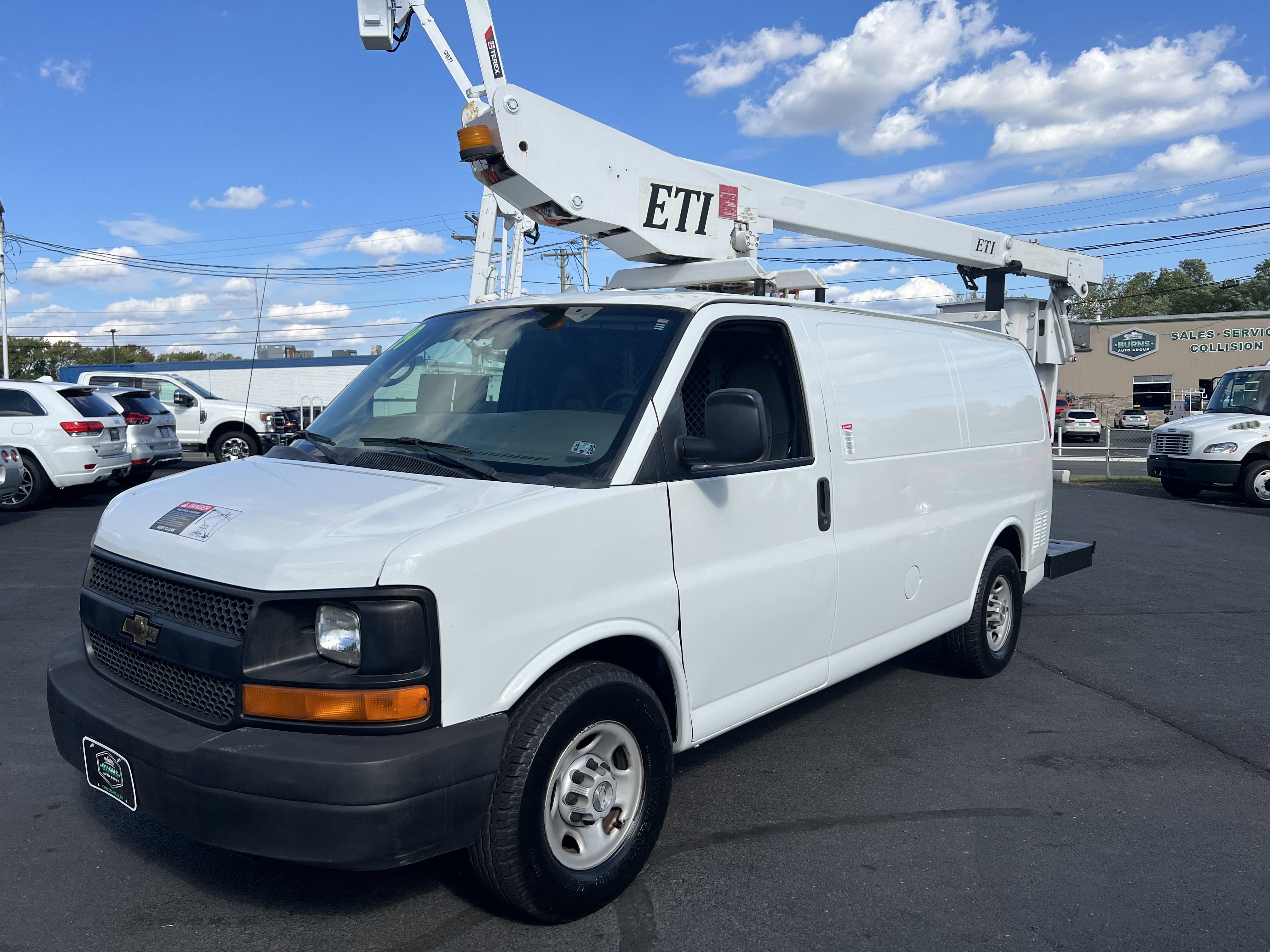 Used 2009 Chevrolet Express 3500 image 5
