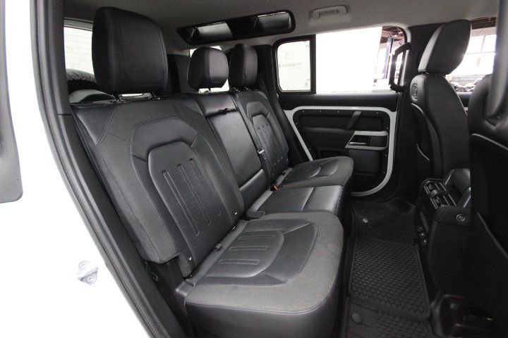 Used 2020 Land Rover Defender 110 SE image 20