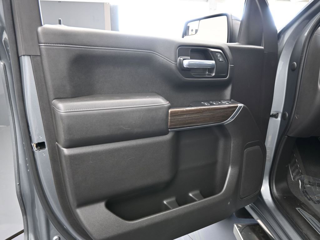 Used 2021 Chevrolet Silverado 1500 RST image 15