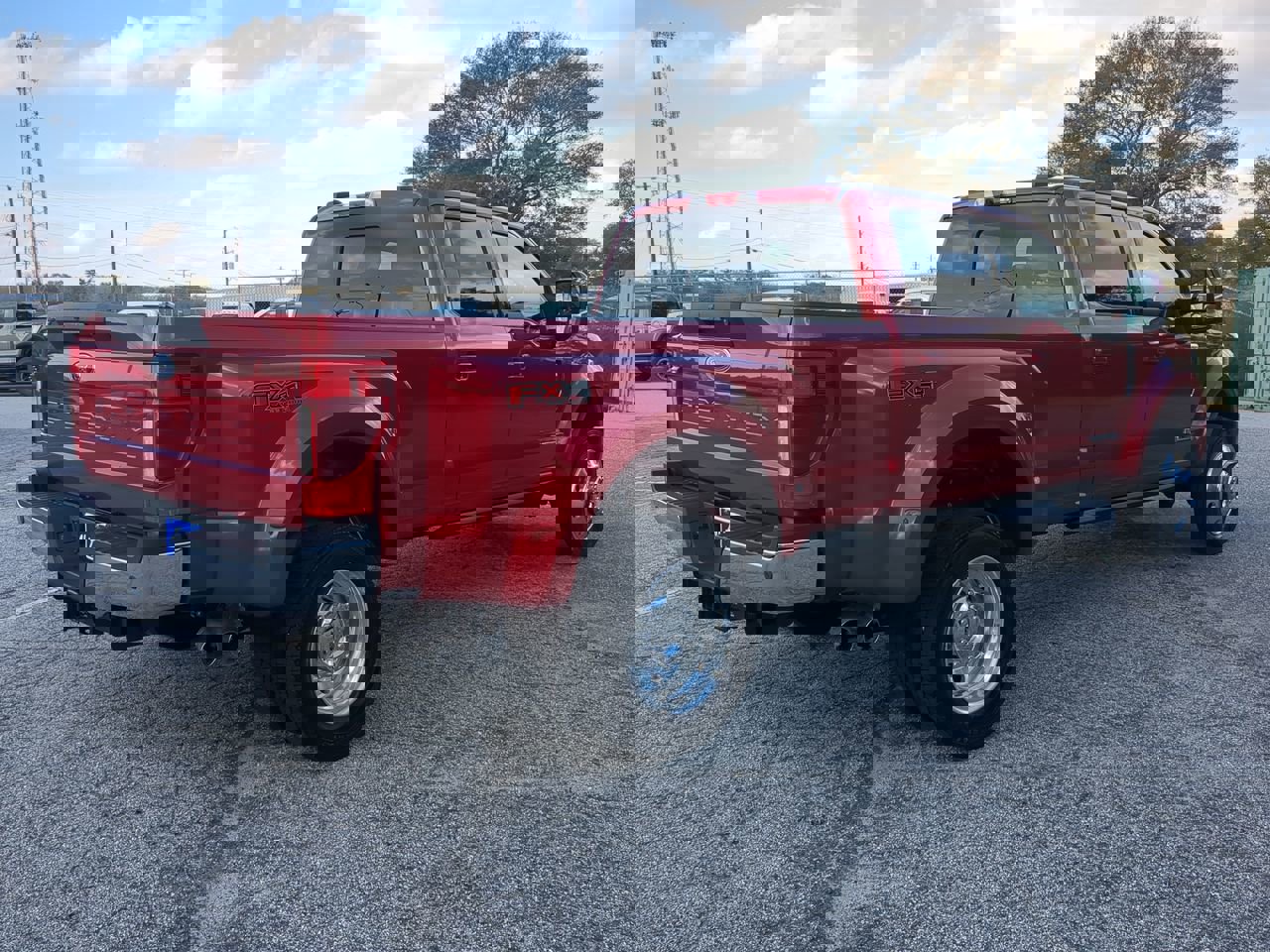 Certified 2020 Ford F450 Lariat w/ Lariat Ultimate Package image 3