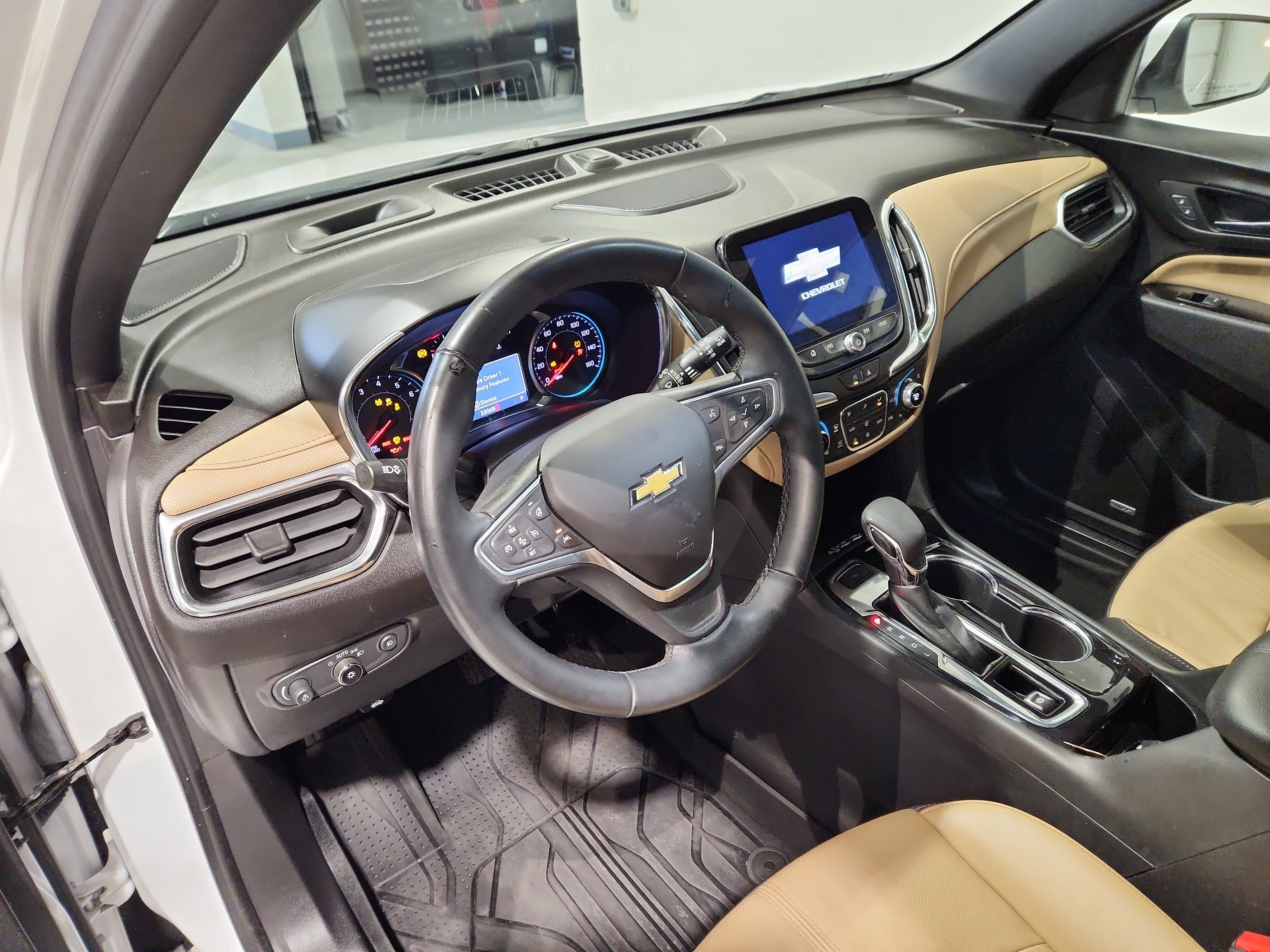 Used 2023 Chevrolet Equinox Premier image 5