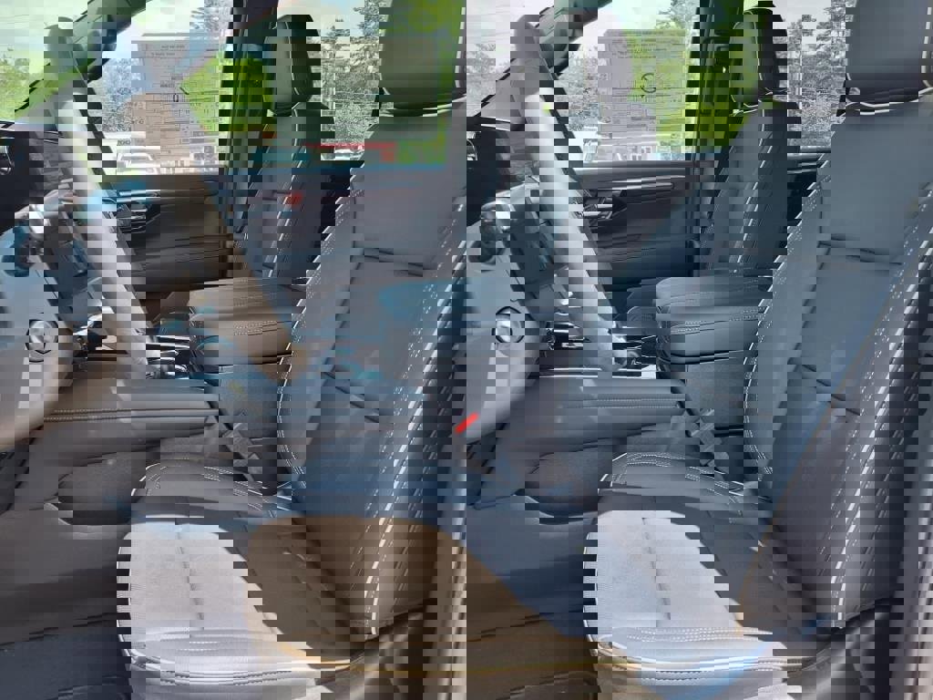 New 2025 Chevrolet Suburban Premier image 12