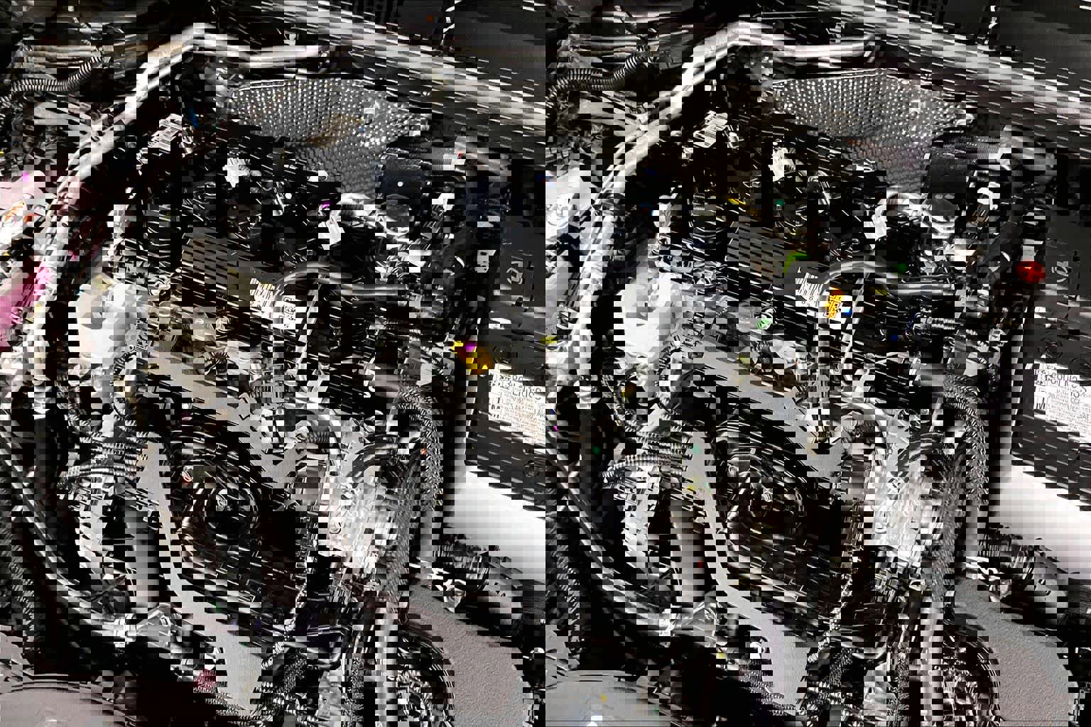 Used 2025 Toyota Corolla Cross L image 31