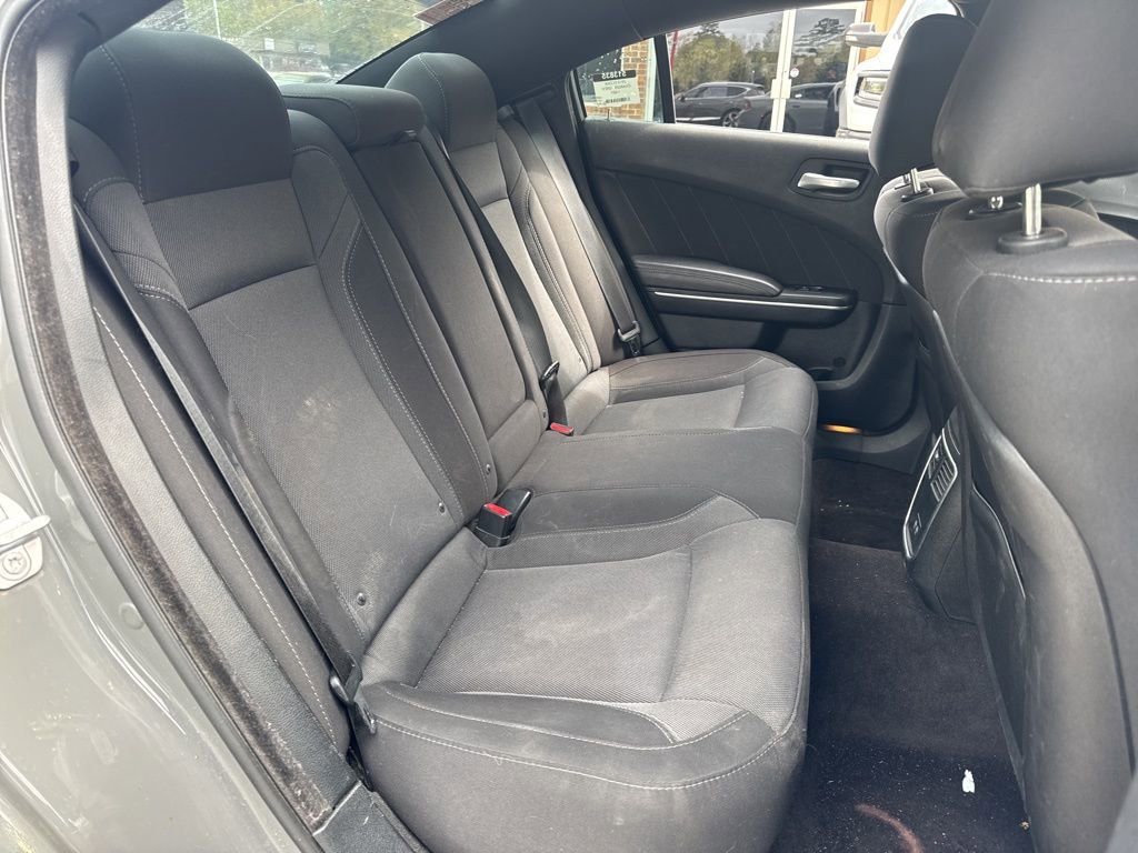 Used 2019 Dodge Charger SXT image 5