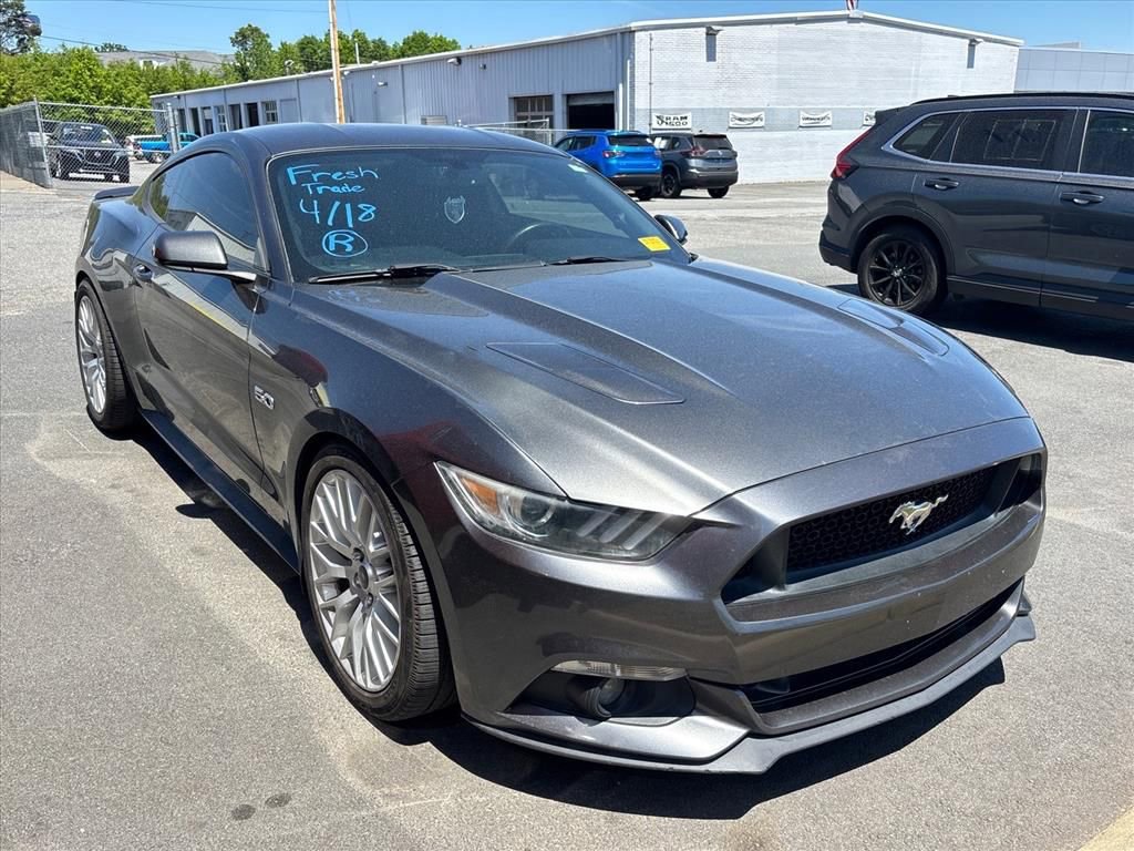 Used 2017 Ford Mustang GT RWD image 5