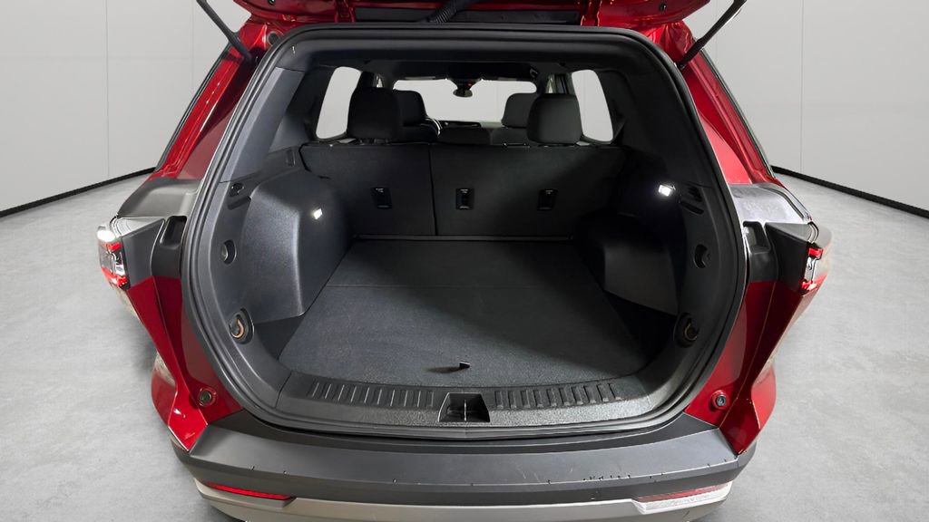 Certified 2026 Chevrolet Equinox LT FWD image 30