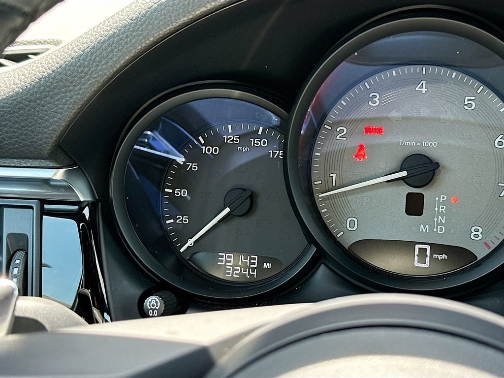 Certified 2022 Porsche Macan S AWD/4WD image 13