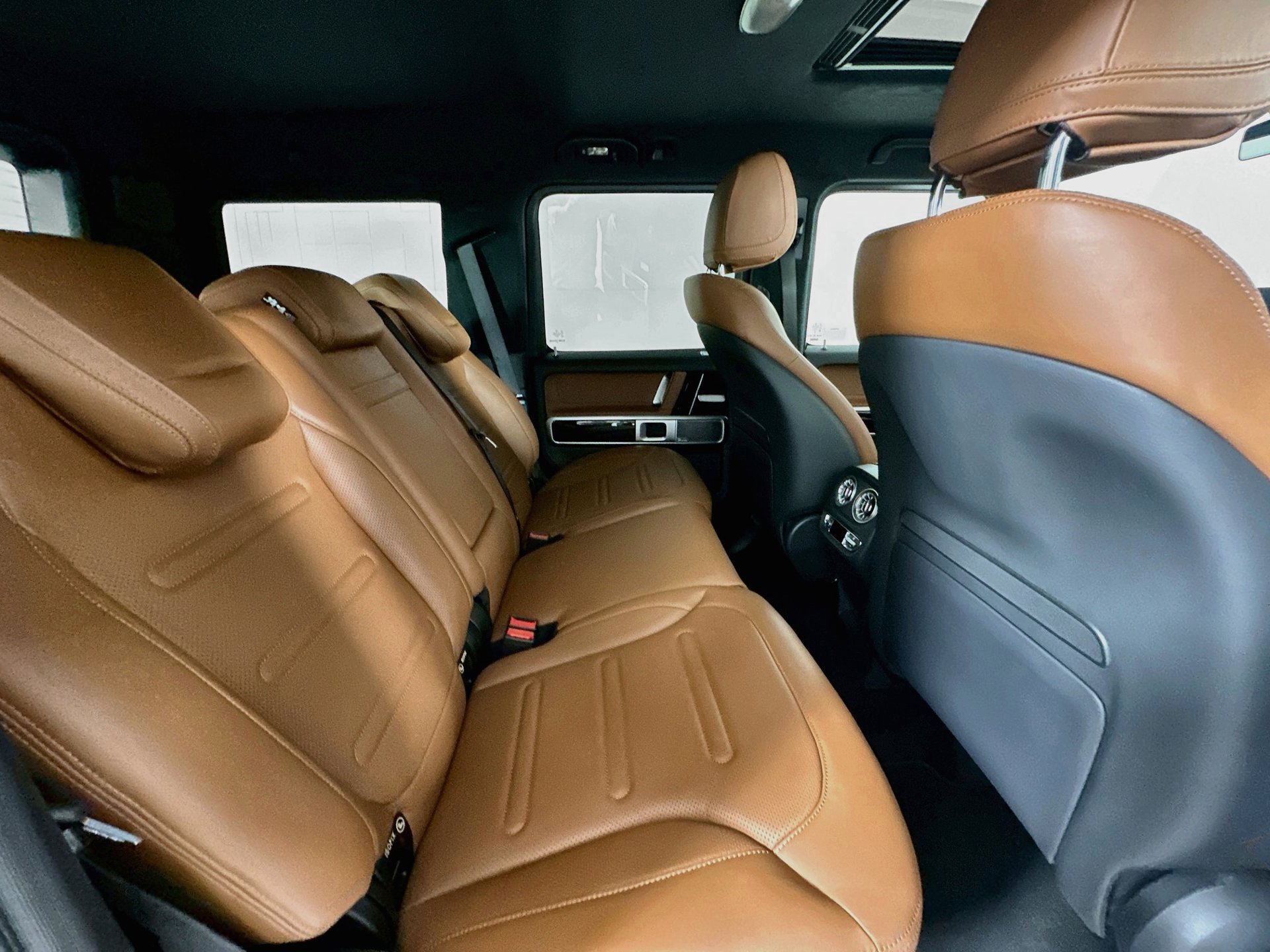 New 2027 Mercedes-Benz G 580 e image 30