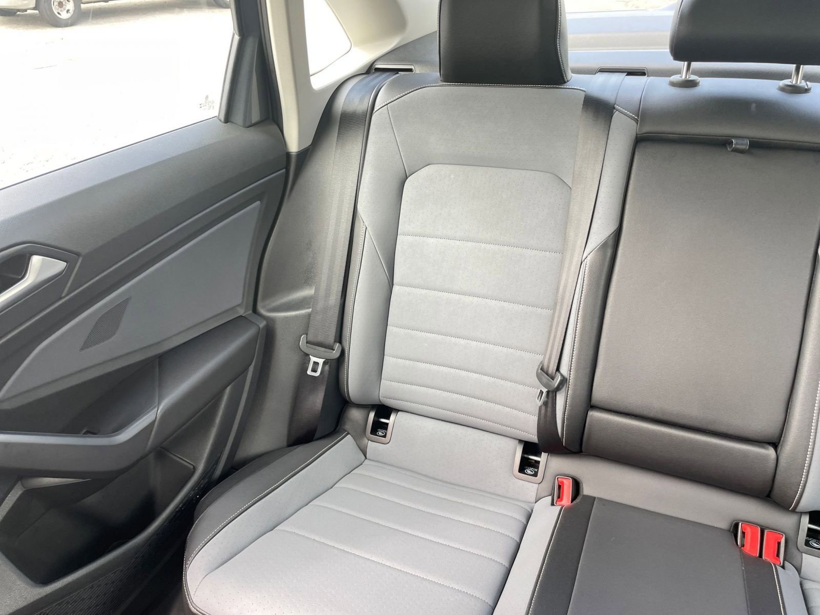 Used 2025 Volkswagen Jetta SE image 39