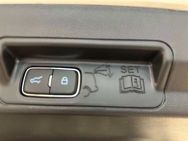 Used 2025 Ford Explorer ST-Line w/ ST-Line Street Pack AWD/4WD image 23