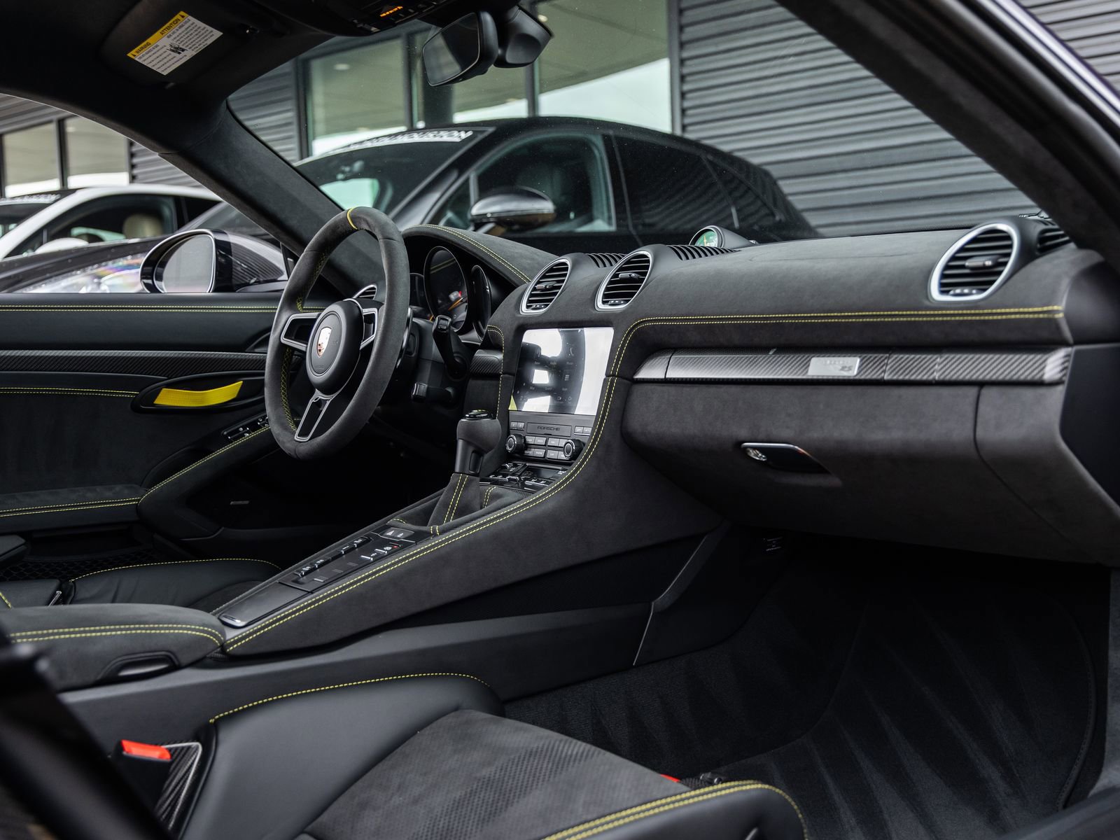 Certified 2025 Porsche 718 Cayman GT4 RS RWD image 60