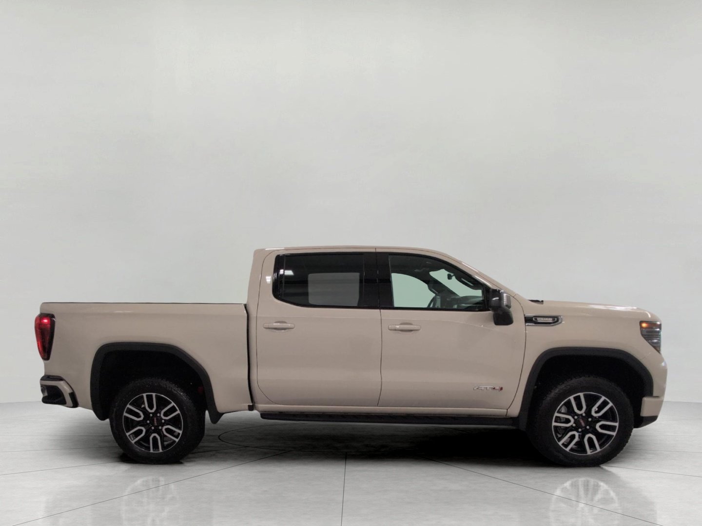 Used 2026 GMC Sierra 1500 AT4 w/ AT4 Premium Package AWD/4WD image 13