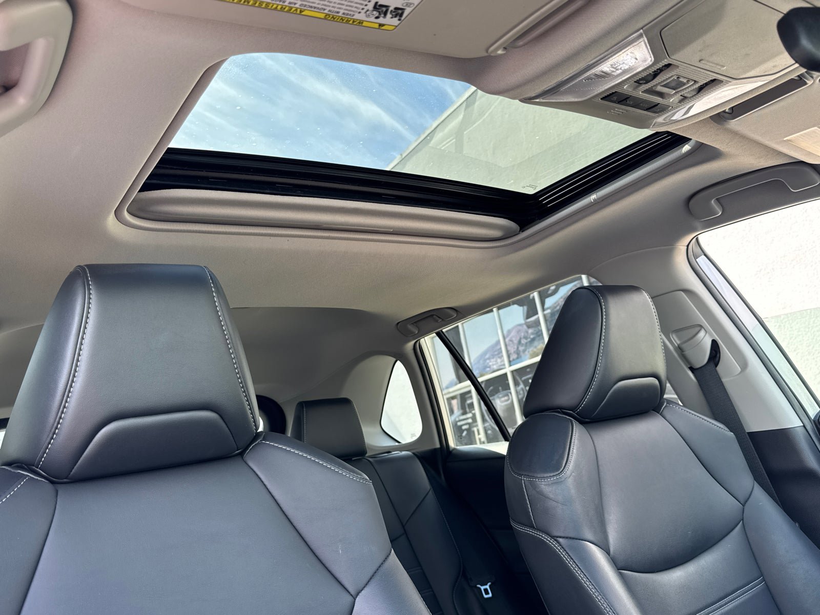 Used 2022 Toyota RAV4 XLE Premium FWD image 16