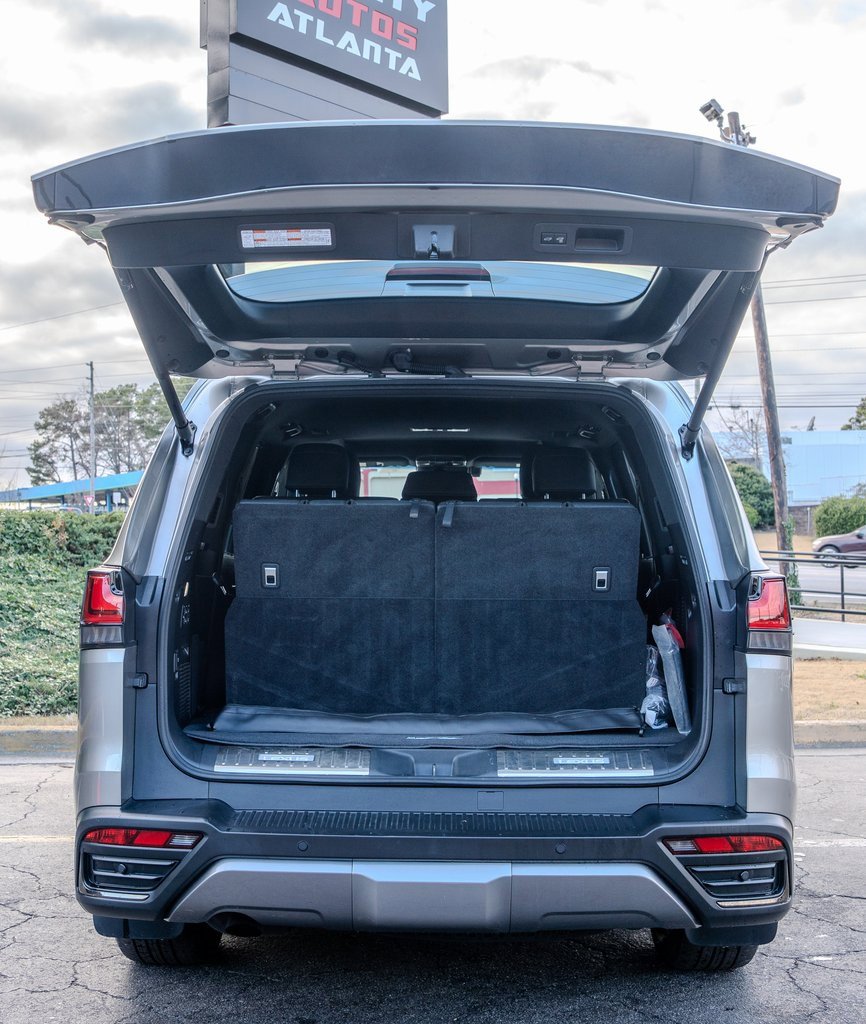 Used 2023 Lexus LX 600 4WD w/ Luxury Package image 27