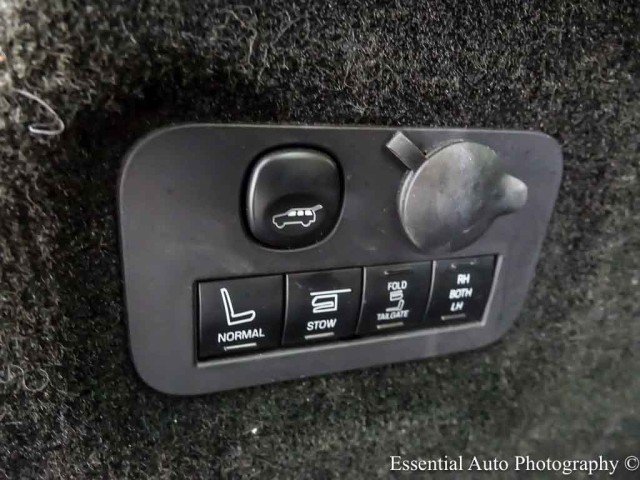 Used 2018 Lincoln MKT AWD w/ Driver Technology Package image 33