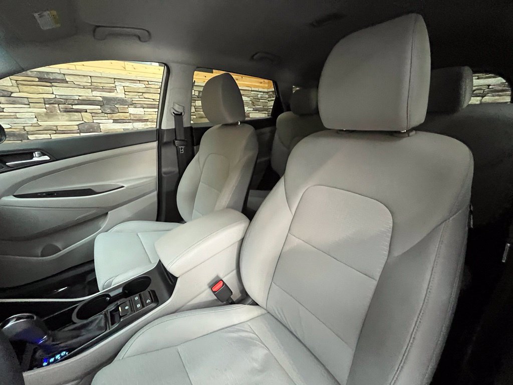 Used 2020 Hyundai Tucson SE w/ Winter Weather Package AWD/4WD image 25