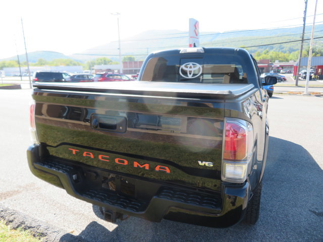 Used 2020 Toyota Tacoma TRD Sport image 4