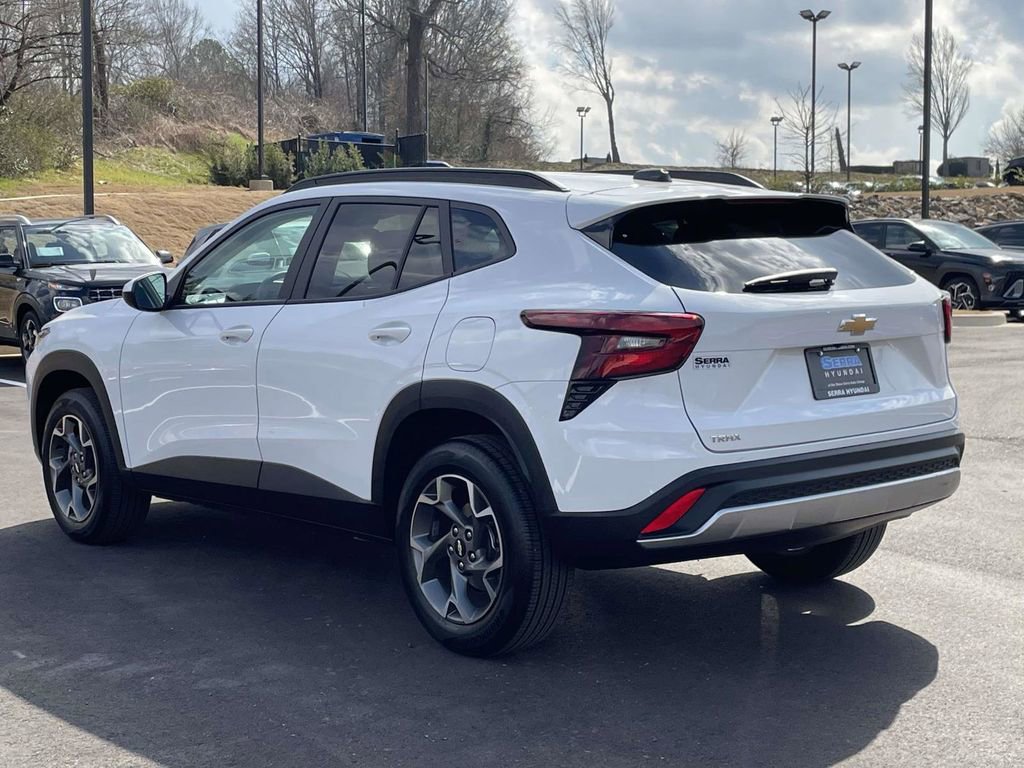 Used 2025 Chevrolet Trax LT image 5