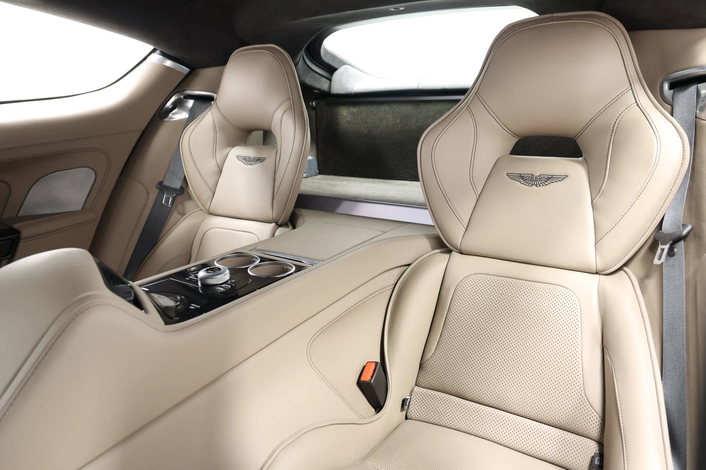 Used 2017 Aston Martin Rapide S image 35