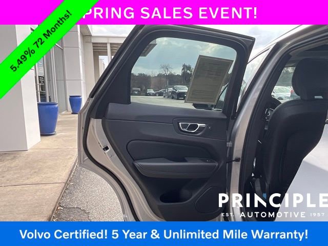 Certified 2025 Volvo XC60 B5 Core image 16