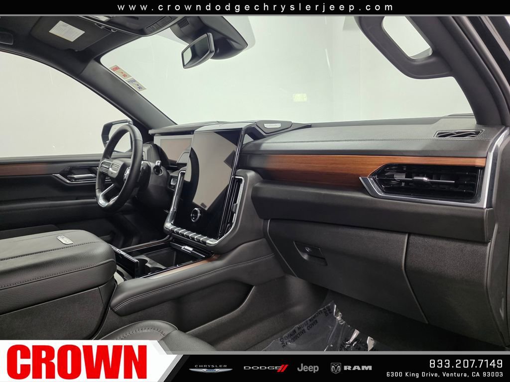 Used 2025 GMC Yukon XL Denali AWD/4WD image 13