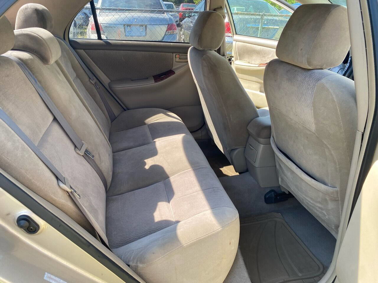 Used 2006 Toyota Corolla LE image 18