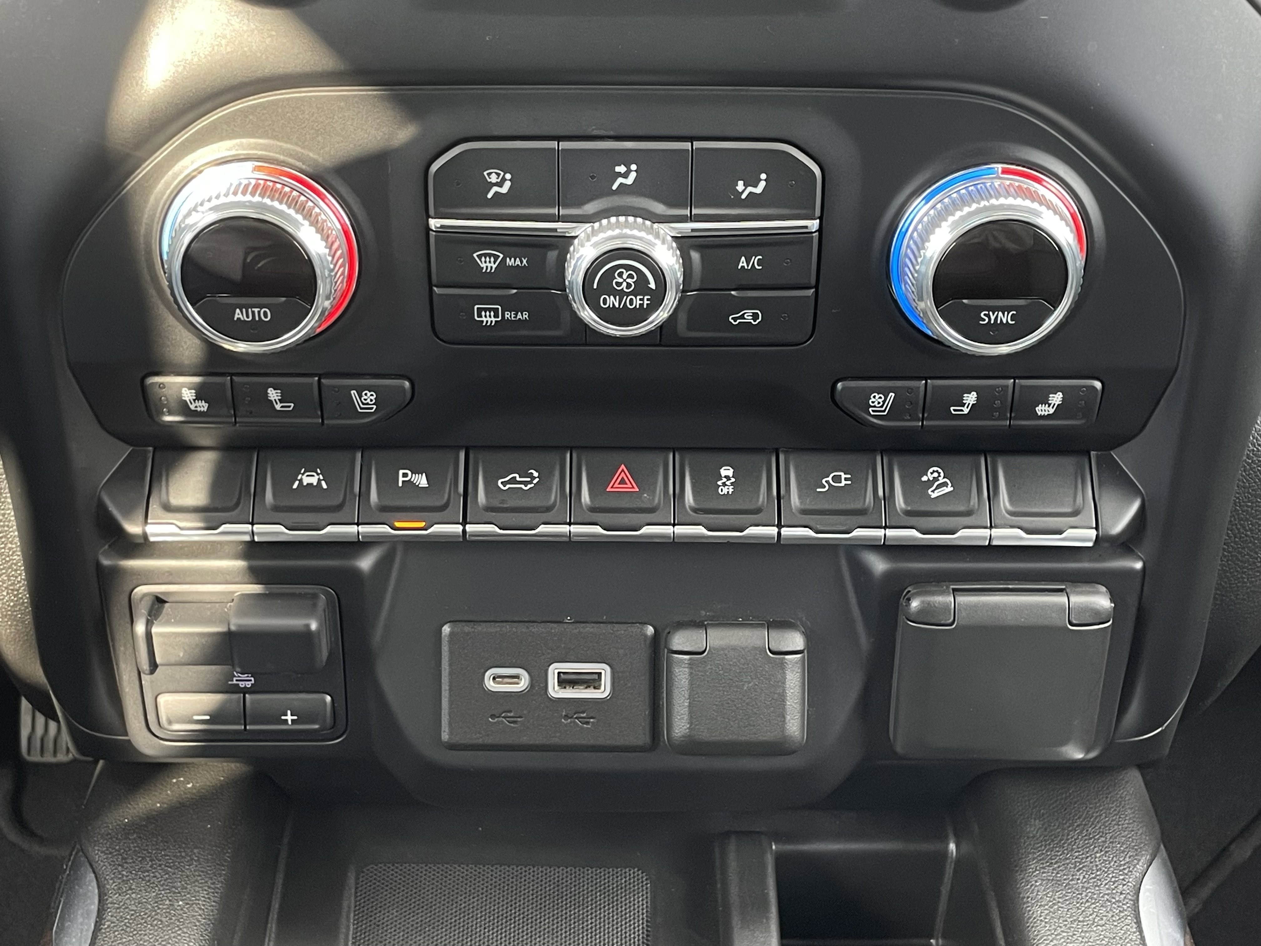 Used 2022 GMC Sierra 1500 SLT w/ SLT Premium Plus Package image 25