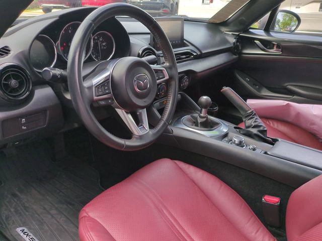 Used 2018 MAZDA MX-5 Miata Club image 16