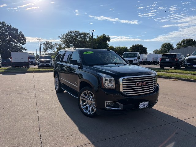 Used 2017 GMC Yukon SLT w/ Premium Edition AWD/4WD image 7