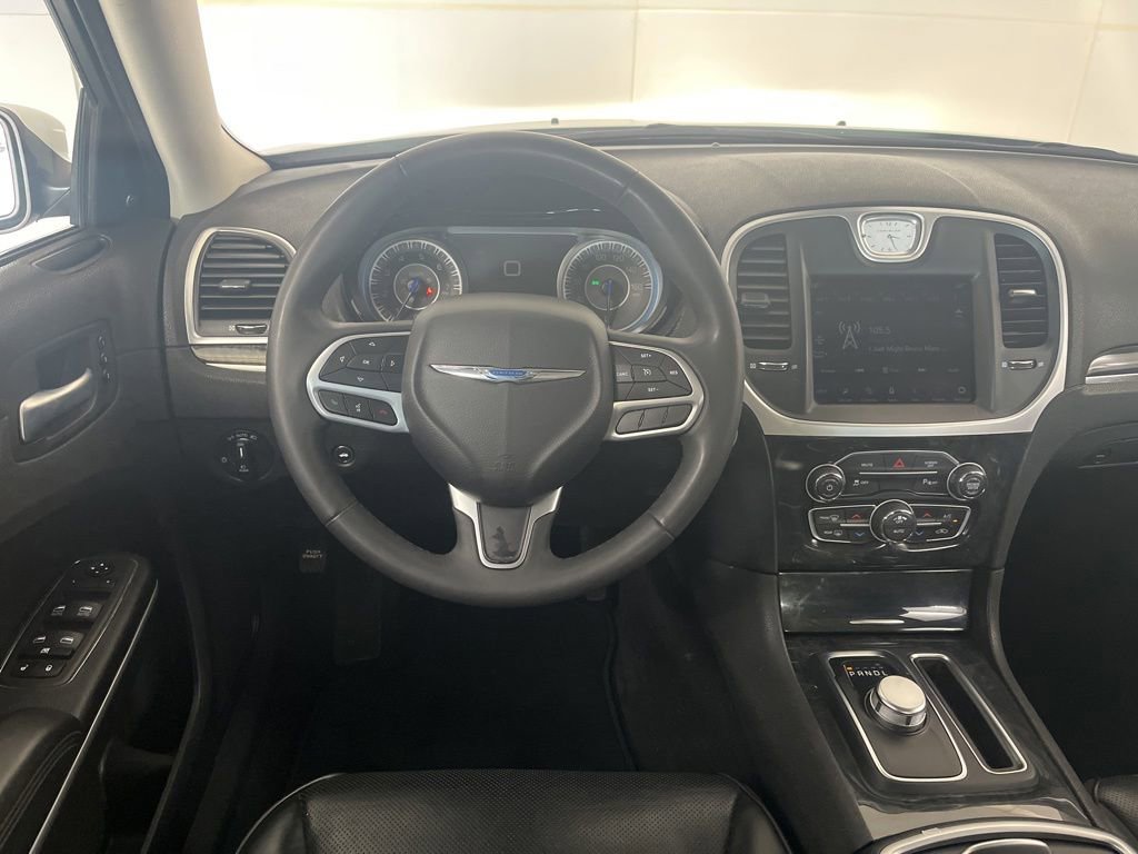 Used 2023 Chrysler 300 Touring L w/ Comfort Group AWD/4WD image 31