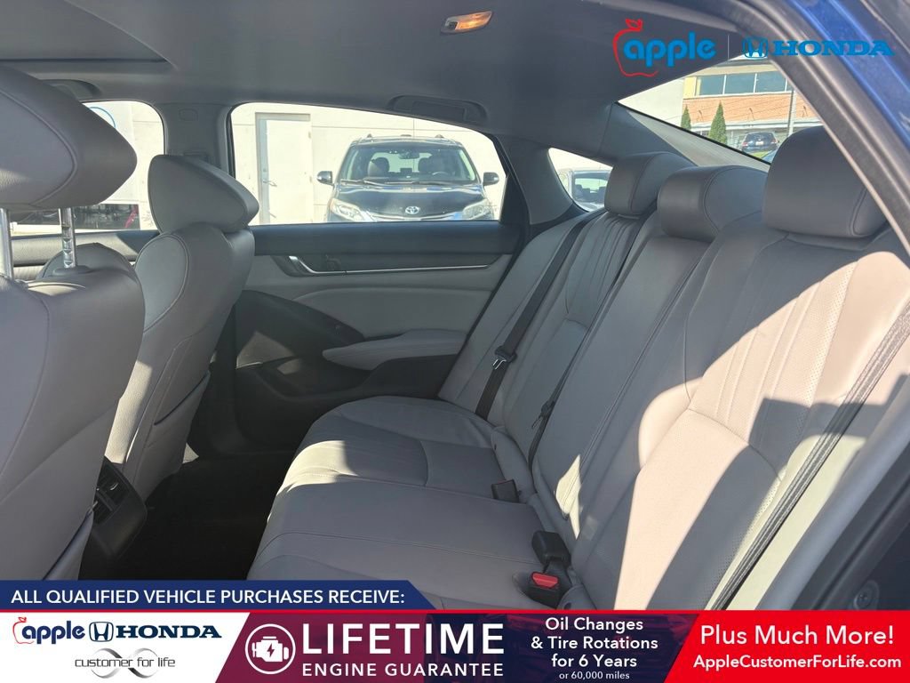 Used 2018 Honda Accord Touring image 5