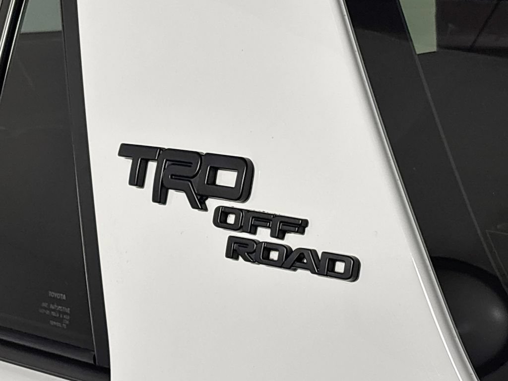 Used 2023 Toyota 4Runner TRD Off-Road Premium w/ Moonroof Package AWD/4WD image 25