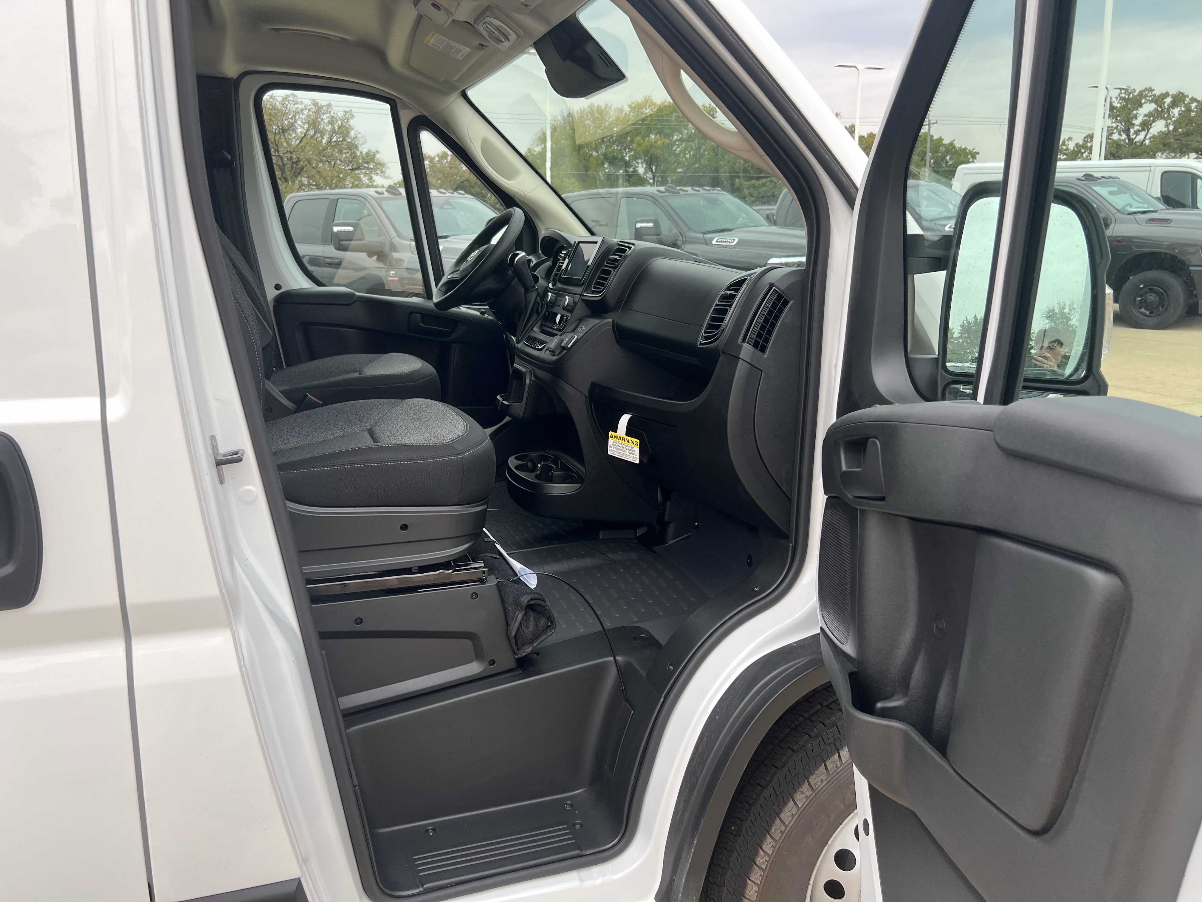 New 2026 RAM ProMaster 2500 w/ Convenience Group image 16