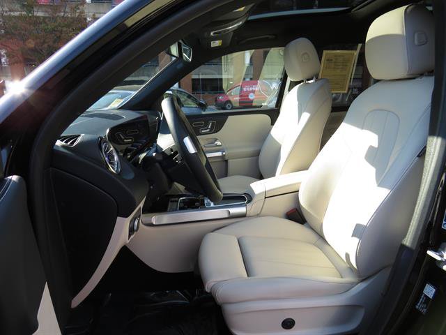 Used 2026 Mercedes-Benz GLB 250 4MATIC image 17