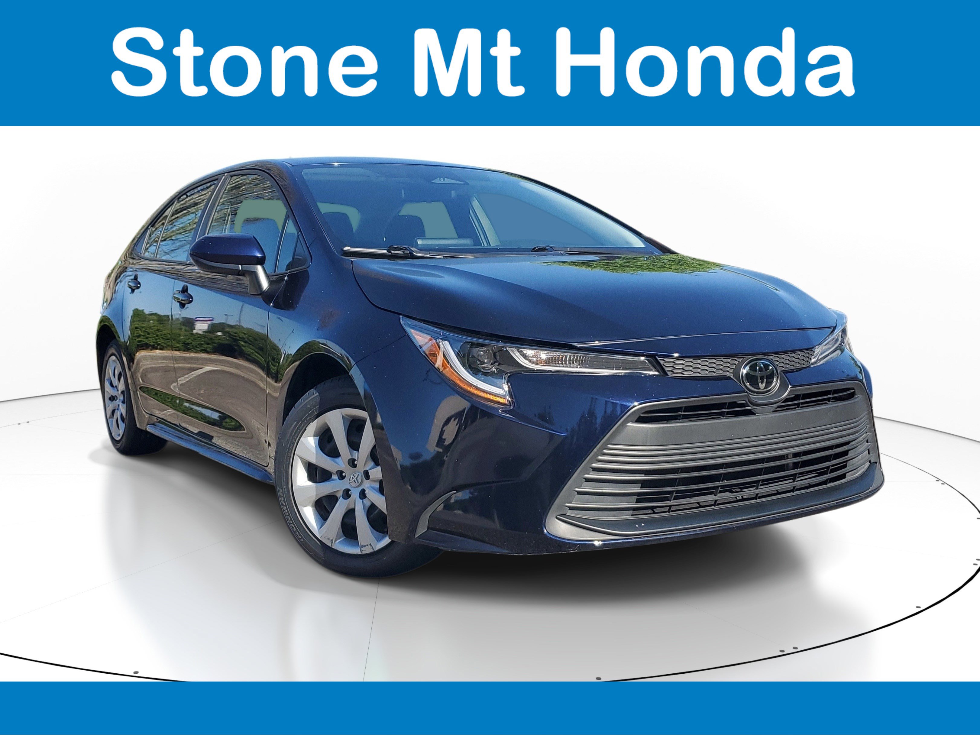 Used 2023 Toyota Corolla LE FWD image 1