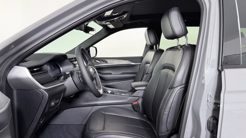 New 2027 Jeep Grand Cherokee L Limited AWD/4WD image 14