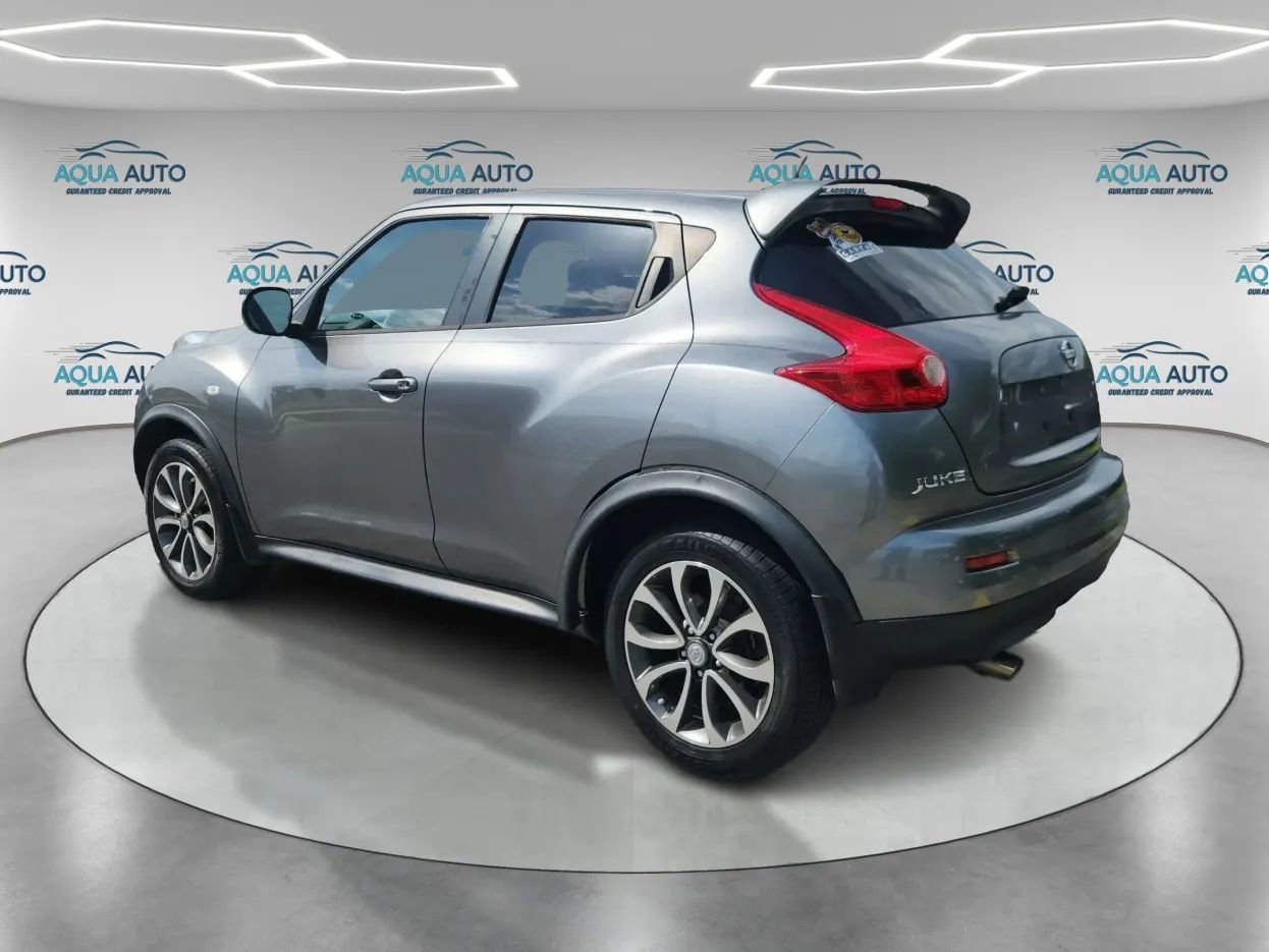 Used 2014 Nissan Juke SL w/ Sport Package FWD image 7