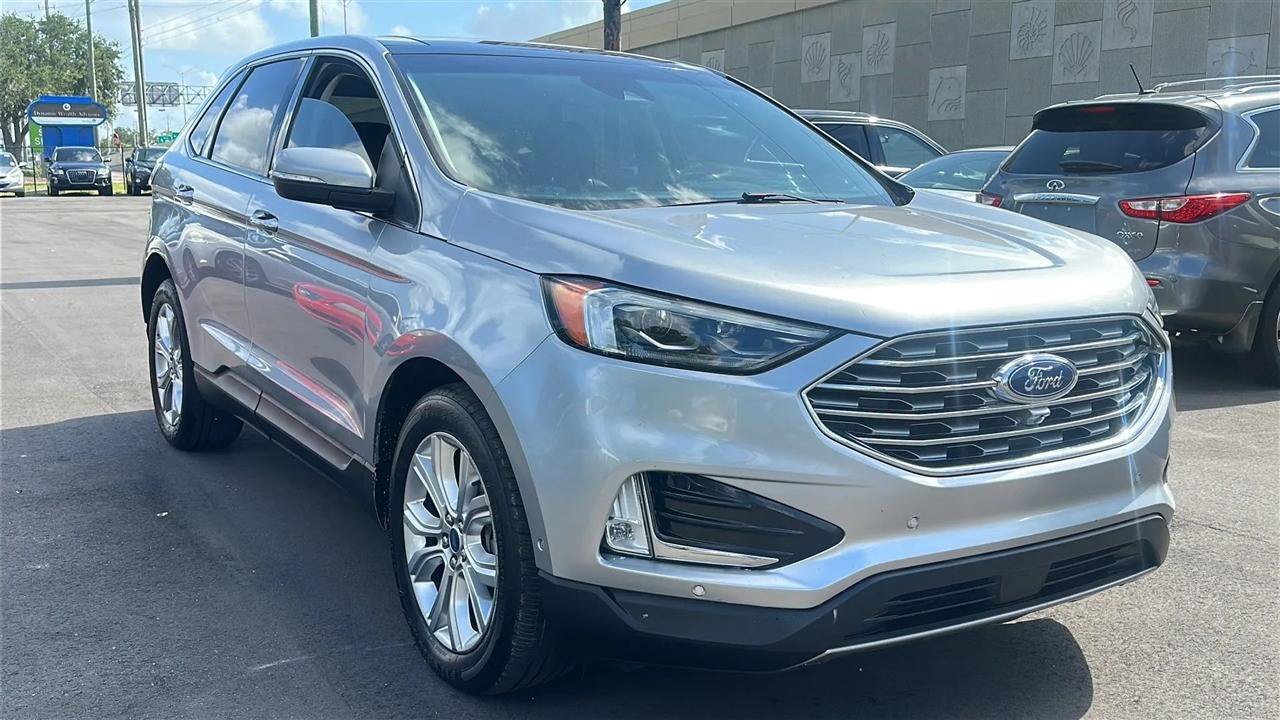 Used 2020 Ford Edge Titanium w/ Equipment Group 301A FWD image 5