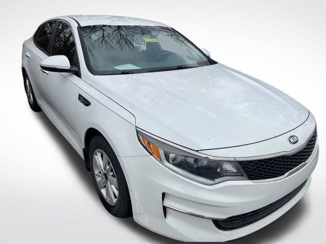 Used 2016 Kia Optima LX w/ LX Convenience Package image 10
